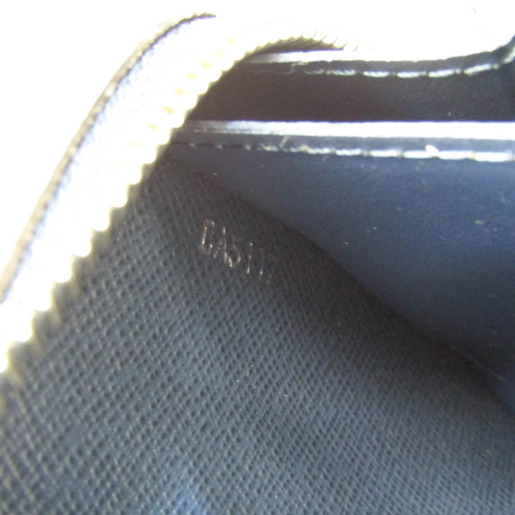 Pre-Owned Louis Vuitton Taiga Zippy XL M64019 Men's Taiga Leather Long Wallet (bi-fold) Navy Blue (Good)